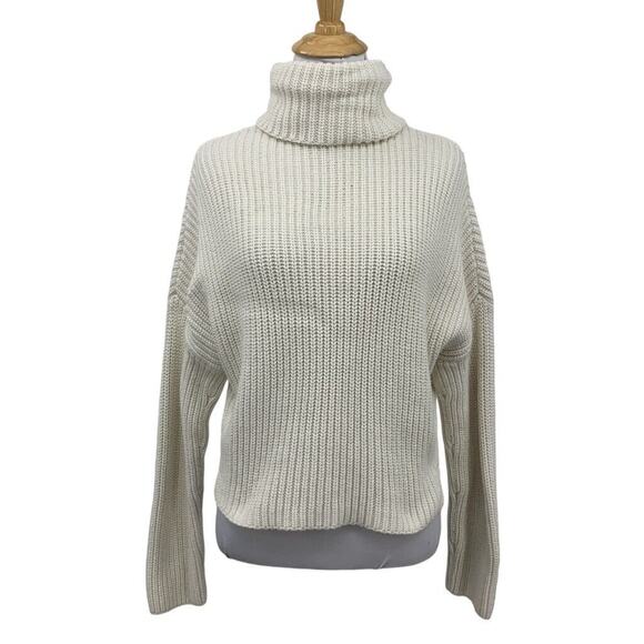 Abercrombie & Fitch Sweater Womens XS Bone Turtleneck Chunky Ribbed Knit Cropped - Picture 1 of 12